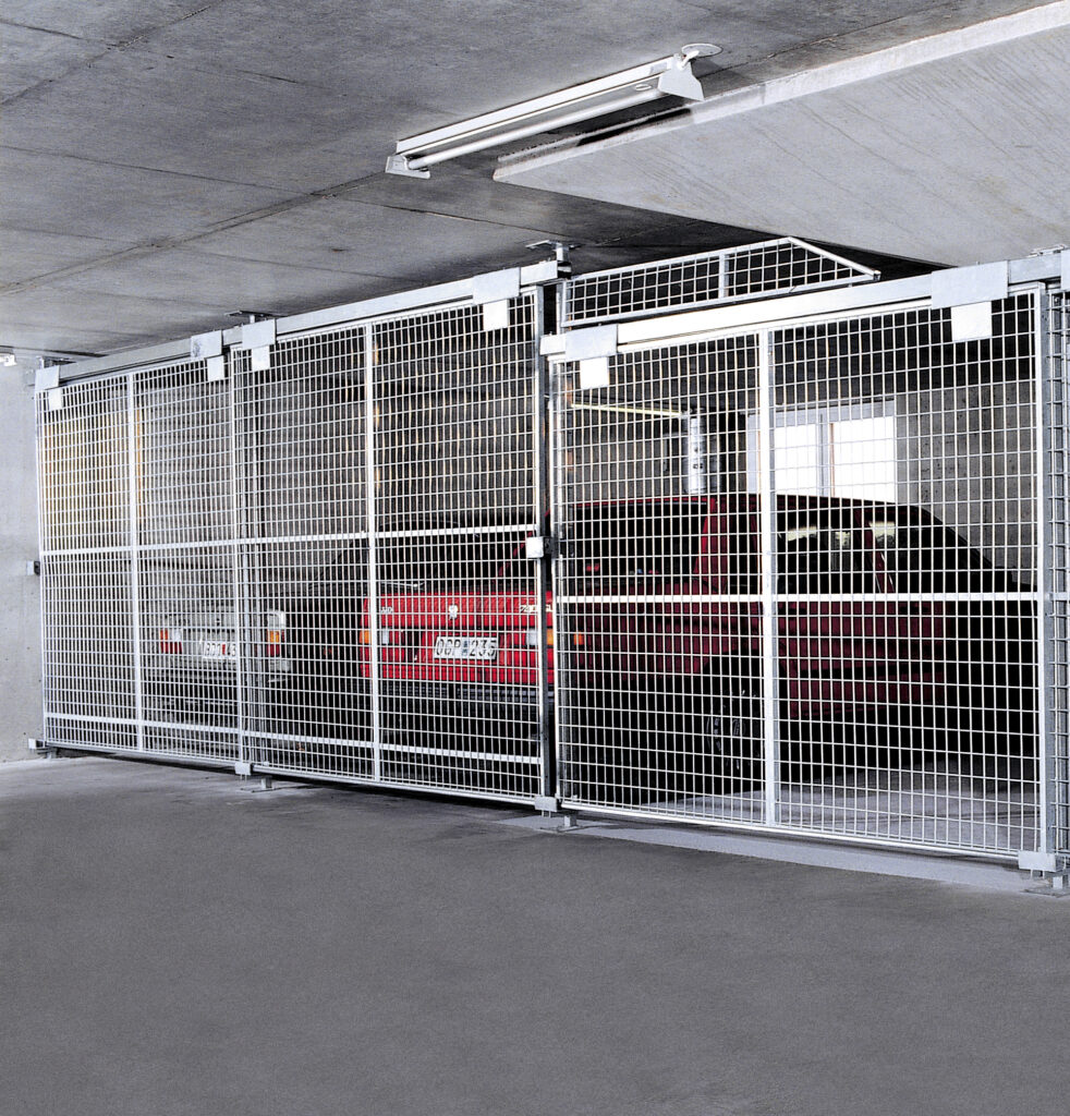 Partitioning Walls Property Storage Garage Cars